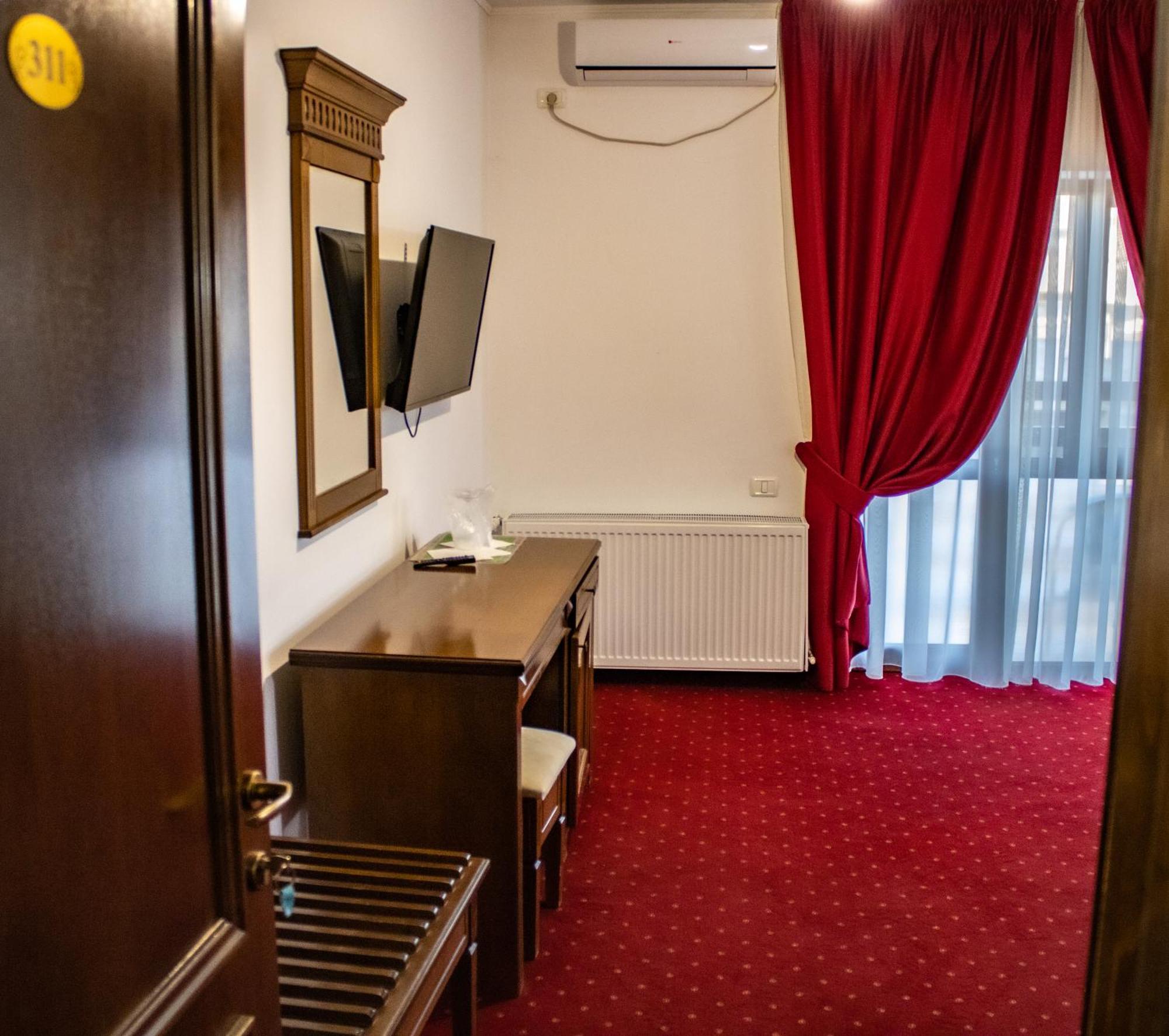 Hotel Rebis Brăila Eksteriør billede