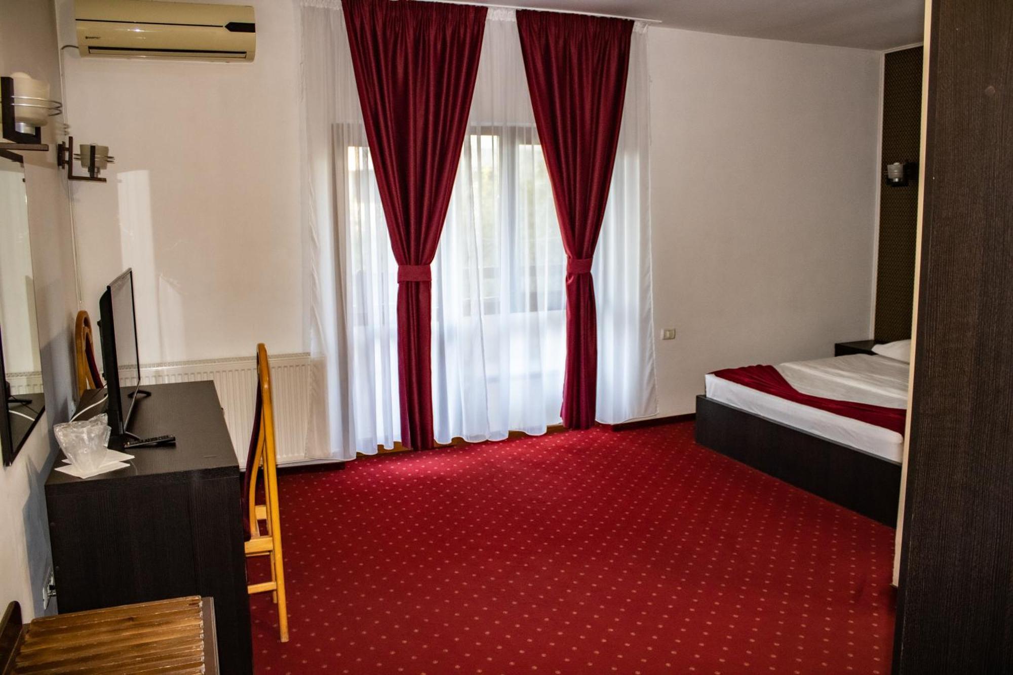 Hotel Rebis Brăila Eksteriør billede